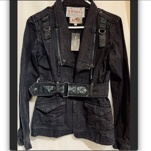 A. KURTZ Belted Distressed Jacket in Herringbone Beatnik w 2-Button Snap Closure